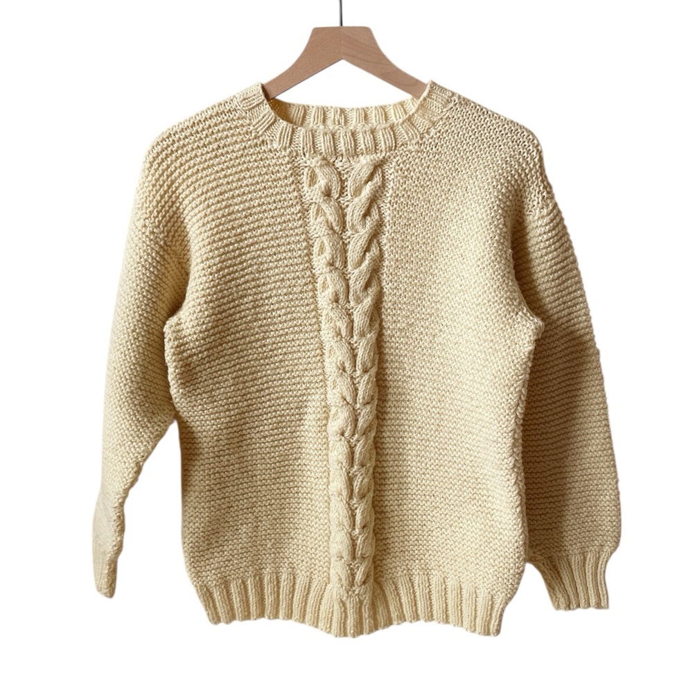 Handknit 100% wool ecru cream crewneck Aran sweater
